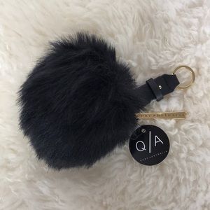 NWT Quay x Kylie Pom Pom Keychain